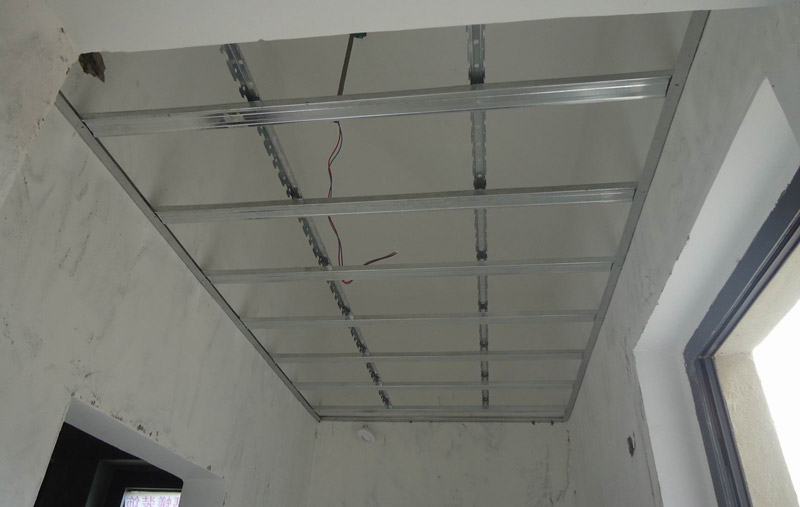 安裝輕鋼龍骨吊頂的注意事項有哪些？