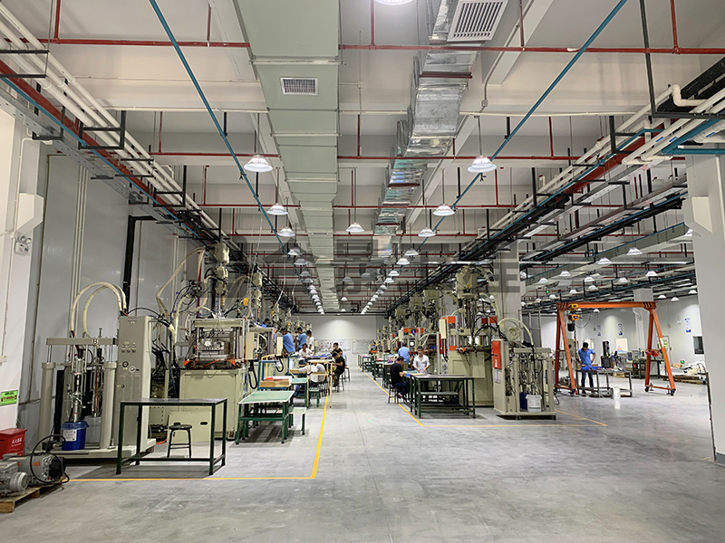 東莞盈灃科技有限公司工程緊鑼密鼓施工中，為迎接竣工全力奮戰！